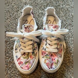 Blowfish white floral sneakers